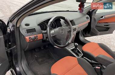 Универсал Opel Astra 2005 в Ровно