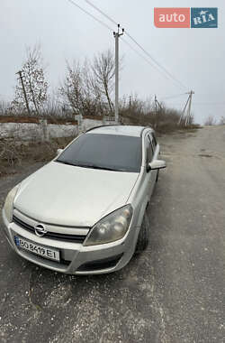 Універсал Opel Astra 2005 в Волочиську