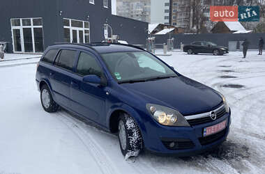 Універсал Opel Astra 2006 в Полтаві