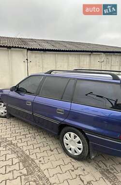 Універсал Opel Astra 1995 в Шумську