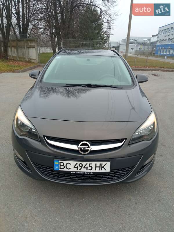 Opel Astra 2012