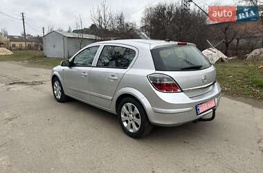 Хетчбек Opel Astra 2009 в Нововолинську