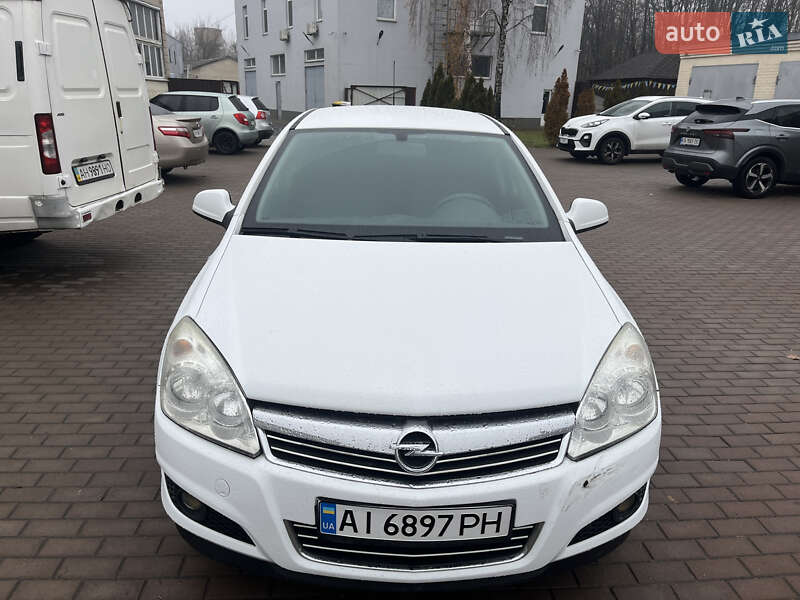 Opel Astra 2013