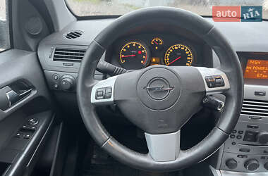 Хетчбек Opel Astra 2013 в Крюківщині