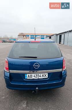 Универсал Opel Astra 2005 в Ильинцах