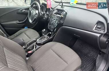 Универсал Opel Astra 2011 в 