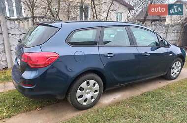 Универсал Opel Astra 2011 в 