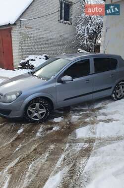 Хетчбек Opel Astra 2004 в Житомирі