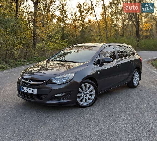 Opel Astra 2012