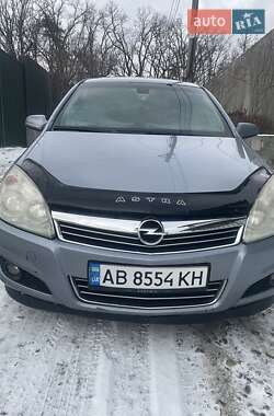 Хэтчбек Opel Astra 2007 в 
