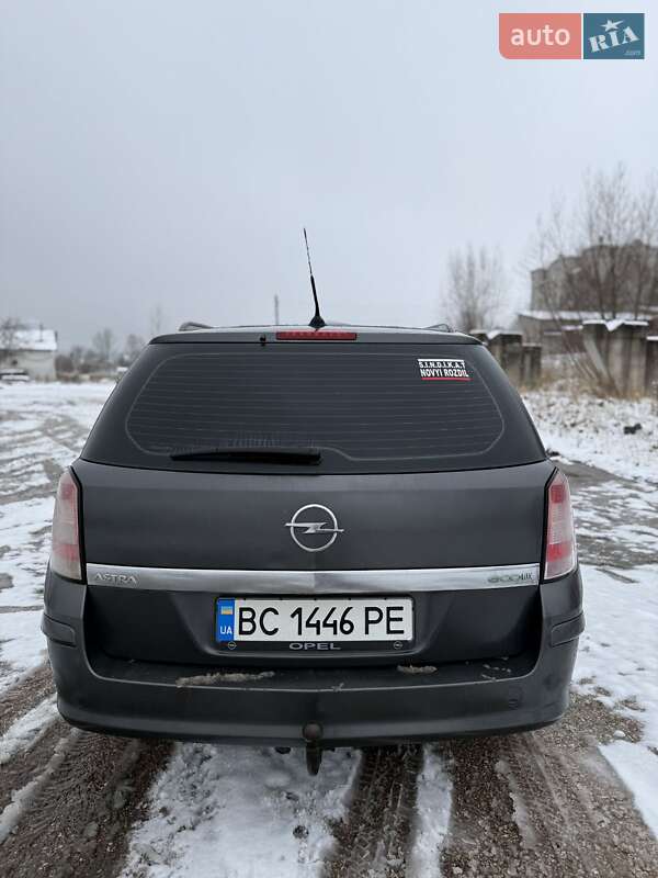 Универсал Opel Astra 2008 в Новом Роздоле