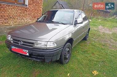 Седан Opel Astra 1992 в Ивано-Франковске