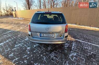 Універсал Opel Astra 2006 в Чернігові