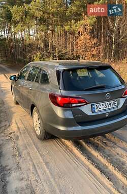 Універсал Opel Astra 2016 в Маневичах
