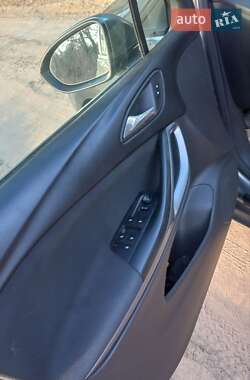 Універсал Opel Astra 2016 в Маневичах
