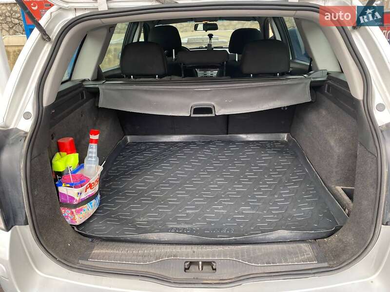 Универсал Opel Astra 2009 в Тернополе
