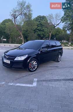 Універсал Opel Astra 2008 в Бережанах