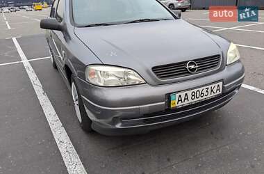 Седан Opel Astra 2006 в Києві