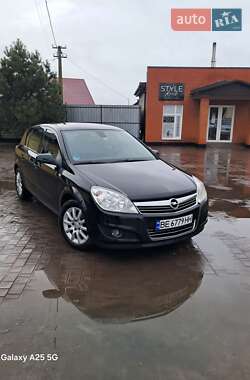 Хэтчбек Opel Astra 2008 в Березнеговатом