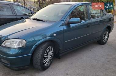 Седан Opel Astra 2001 в Каневі