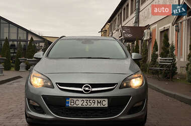 Универсал Opel Astra 2015 в Львове