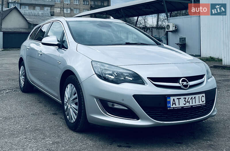 Универсал Opel Astra 2013 в Коломые