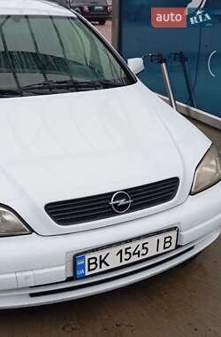 Універсал Opel Astra 2003 в Рівному