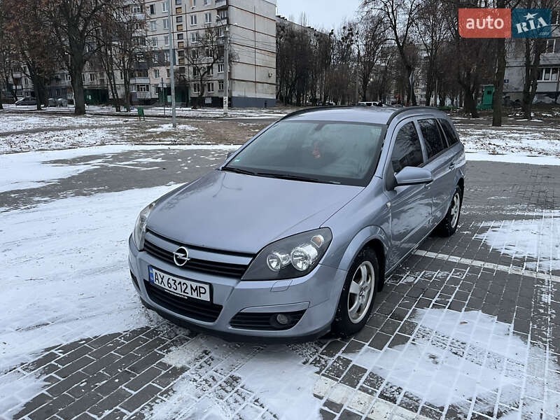 Універсал Opel Astra 2005 в Харкові