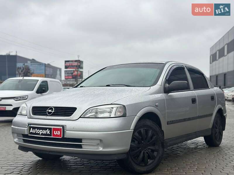 Седан Opel Astra 2006 в Львові