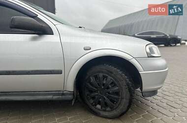 Седан Opel Astra 2006 в Львові