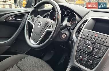 Универсал Opel Astra 2015 в Киеве