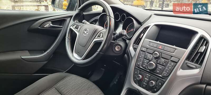 Универсал Opel Astra 2015 в Киеве