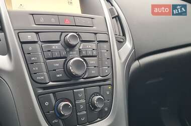 Универсал Opel Astra 2015 в Киеве