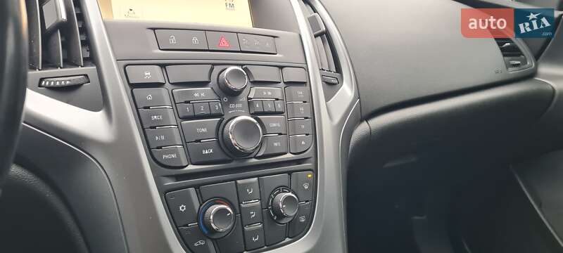 Универсал Opel Astra 2015 в Киеве