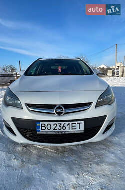 Універсал Opel Astra 2013 в Тернополі