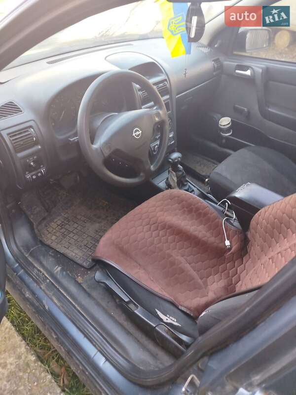 Седан Opel Astra 1999 в Херсоні