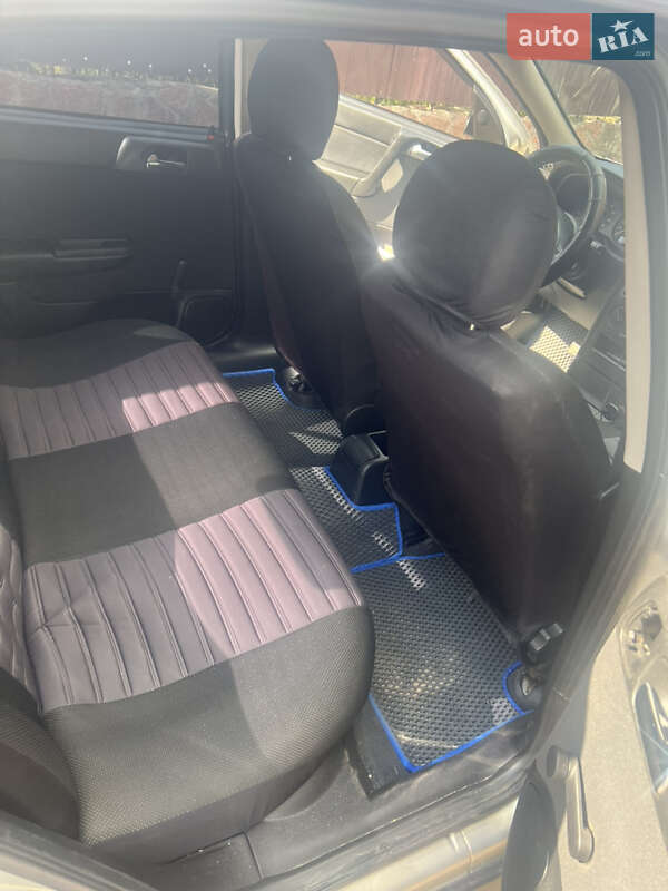 Седан Opel Astra 2007 в Киеве