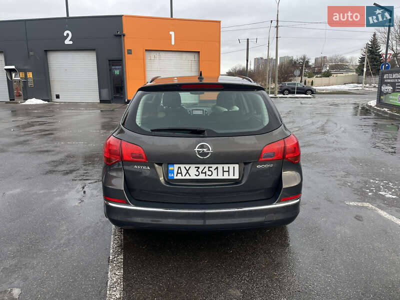 Универсал Opel Astra 2015 в Харькове