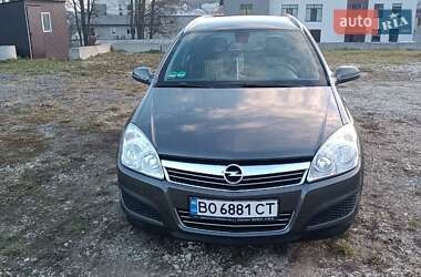 Універсал Opel Astra 2009 в Тернополі