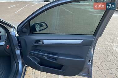 Универсал Opel Astra 2006 в Сумах