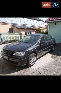 Седан Opel Astra 2006 в Бучі