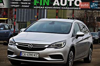 Универсал Opel Astra 2018 в Черкассах