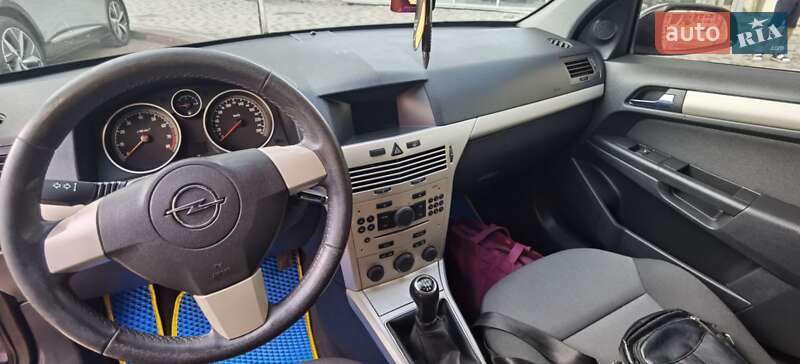 Универсал Opel Astra 2008 в Ивано-Франковске