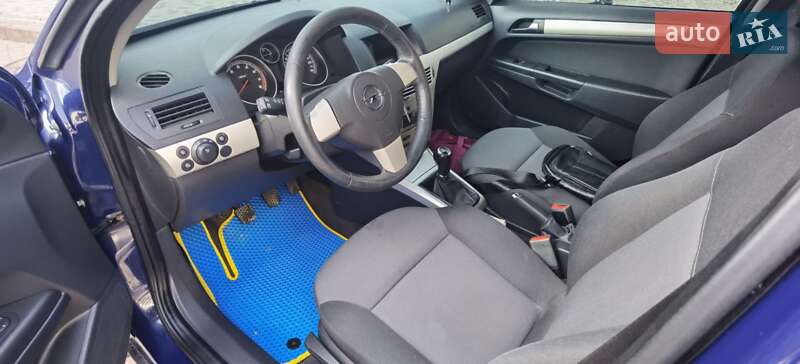 Универсал Opel Astra 2008 в Ивано-Франковске