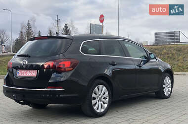 Универсал Opel Astra 2015 в Стрые