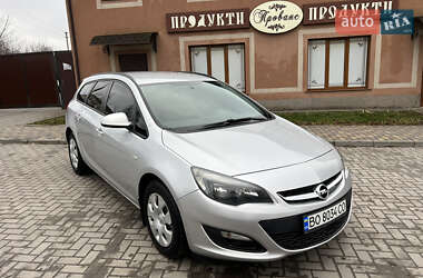 Универсал Opel Astra 2014 в Хмельницком