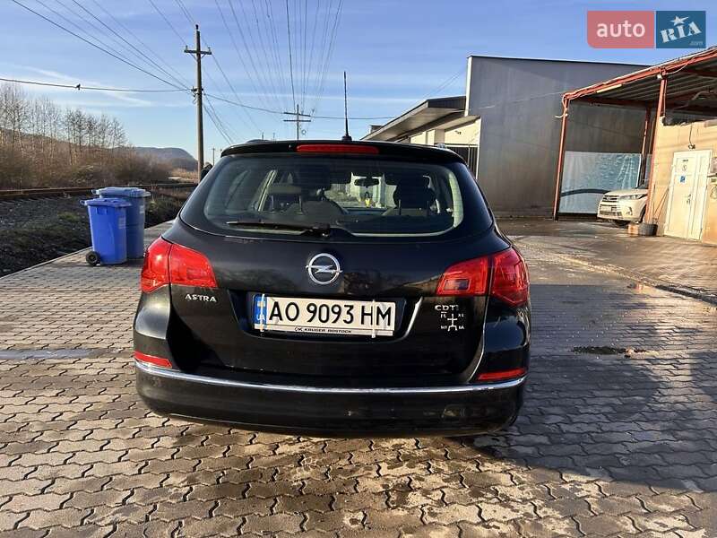 Универсал Opel Astra 2013 в Хусте фото 5 Универсал Opel Astra 2013 в Хусте