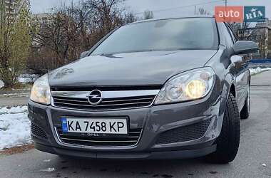 Хэтчбек Opel Astra 2009 в Киеве