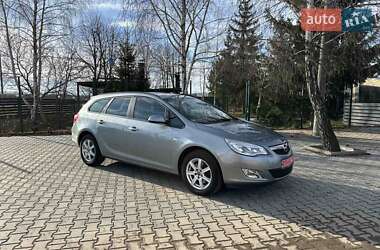 Універсал Opel Astra 2012 в Стрию