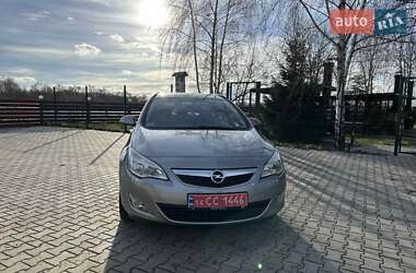 Універсал Opel Astra 2012 в Стрию